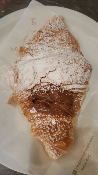 Cornetto con cioccolato