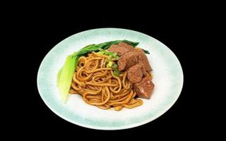 12- Ramen a mano in salsa con manzo brasato