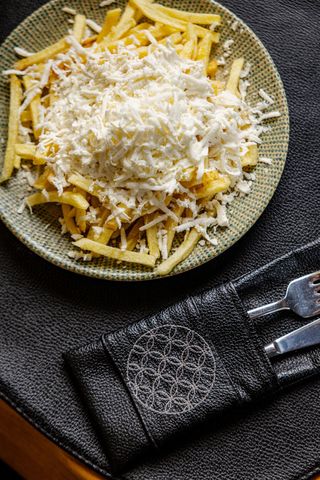 Cartofi Prajiti cu Branza