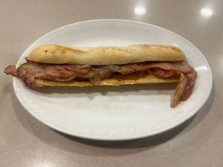 Bocadillo De Bacon Y Queso