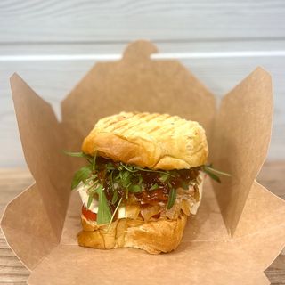 Brioche De Pollo Caramelizado