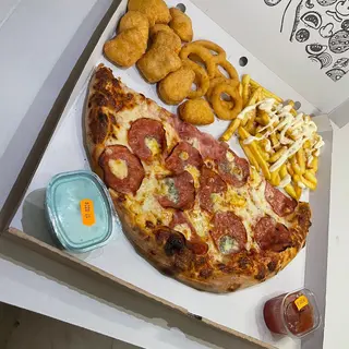 Quattro Formaggi&nuggets box