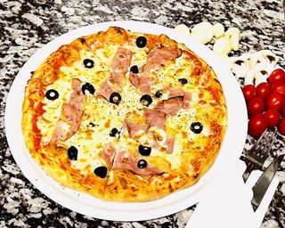 8. Pizza de Bacon