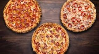 Комбо 1 ( піца: сирна,мисливська,салямі = вага 1700г)