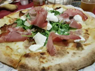 Pinsa grassa fresca
