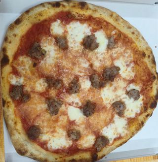 Pizza salsiccia