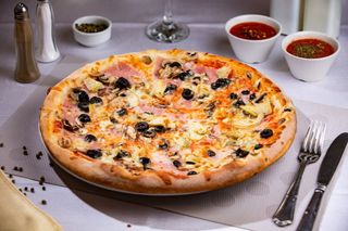 Pizza Capricciosa Ø32cm