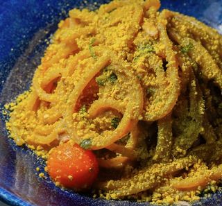 Spaghettoni artigianali con spigola
