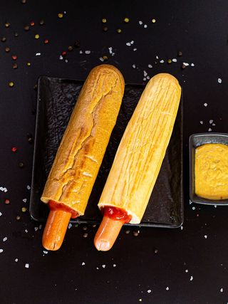 Хот-дог Французький з тюрингською (200г)