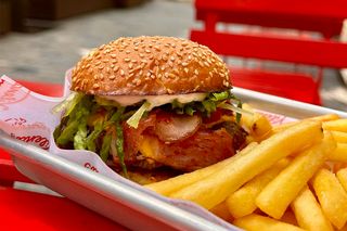 Cheeseburger Bacon MENU [Чізбургер бекон меню] 250 г