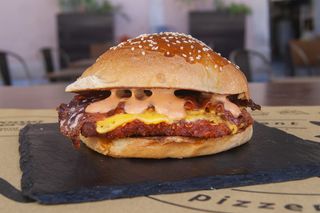 Crispy chicken burger