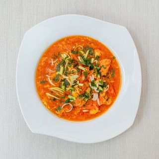 Zupa ostro-kwaśna z kurczakiem