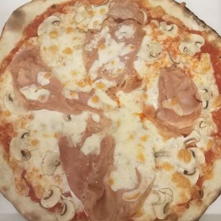 Prosciutto e funghi 