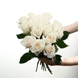 15 róż ekwadorskich kremowych 