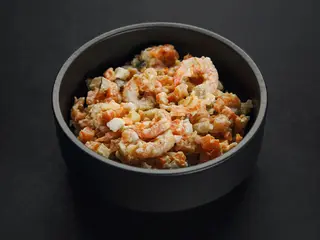 ОЛІВ'Є З  ЛОСОСЕМ ТА КРЕВЕТКОЮ (350g)