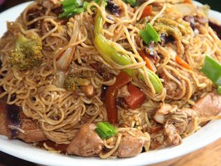 Nouilles Frites Au Poulet