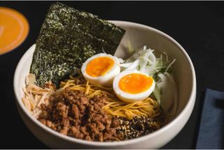 Dry beef nooodles
