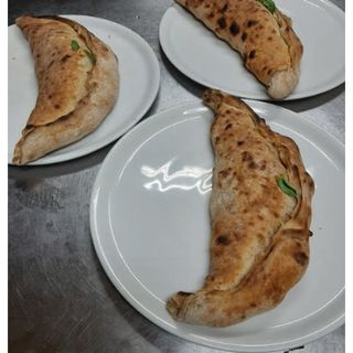 Pizza clásica calzone (30 Cm.)