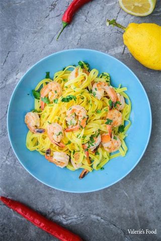 Paste cu creveti si sos alb