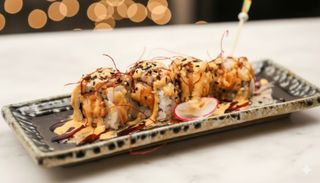 107 8 Pezzi uramaki spicy maguro