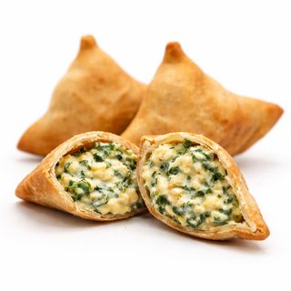 Samosa mare brânză