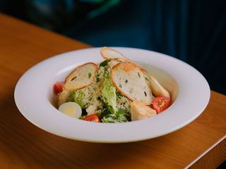 Салат Цезар з куркою