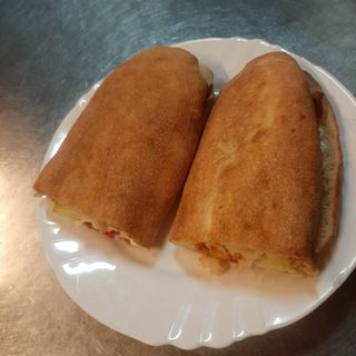 Sendvič sa pršutom 300 gr