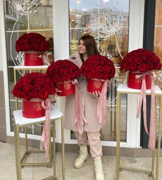 255 голландских роз в 5 шляпных коробках