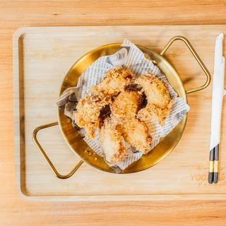 Alitas (6 uds.)1 salsa 