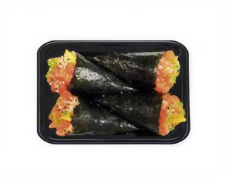 B18. Temaki de Salmão 4 Peças