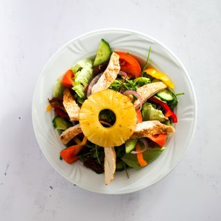 Sałatka z Grillowanym Kurczakiem