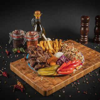 Shaorma Coressy de vită la farfurie, 3 sosuri gratuite