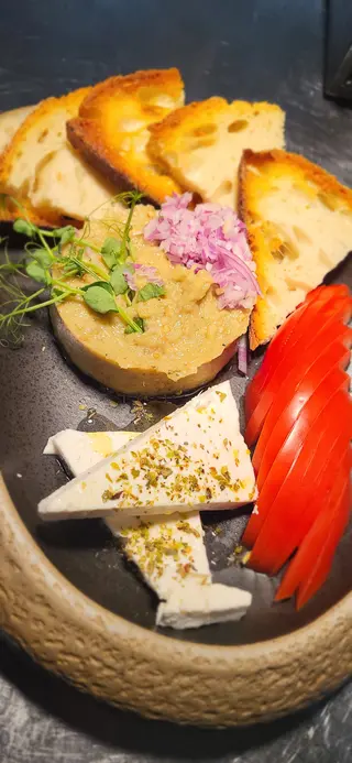Salata de vinete cu branza feta