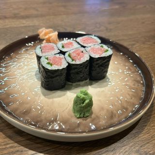 68. Maki De Toro Con Cebollino (6 Uds.)