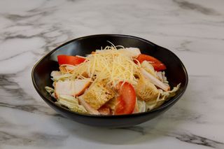 Салат "Цезарь с копченой курицей" (200г)
