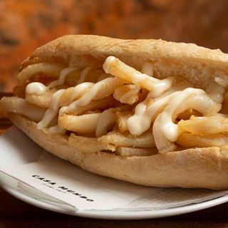 Bocadillo Calamares Mundo