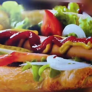 HOT DOG + mali pomfrit + Coca-Cola 0.5l