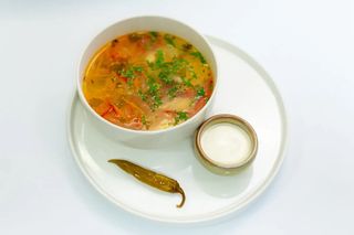 Zeamă cu tăiței de casă