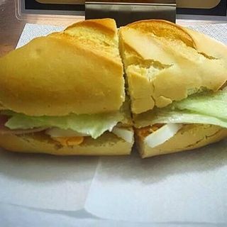 Bocadillo De Vegetaly Jamón Cocido Pan Mollete