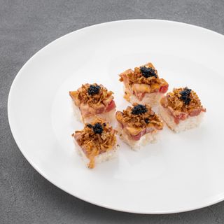 Sushi Cake z tuńczykiem