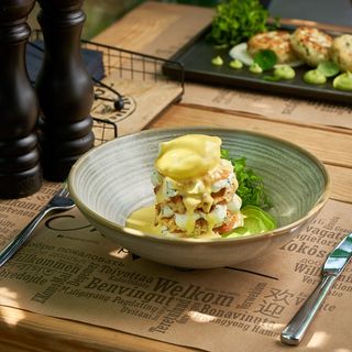 Waffles cake cu somon si crema de branza