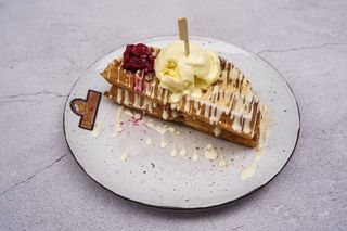 Waffle Cheesecake malina