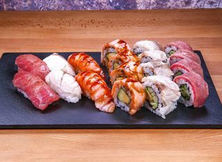 Татаки Сет (18бр-540г)