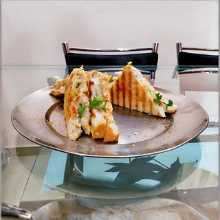 Veg Sandwich with Half Chips