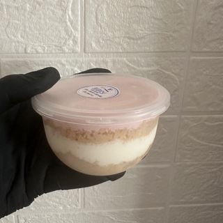 Bolo no Pote de Nido com Morango