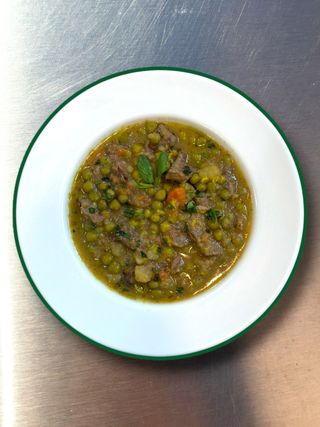 Grašak sa junetinom