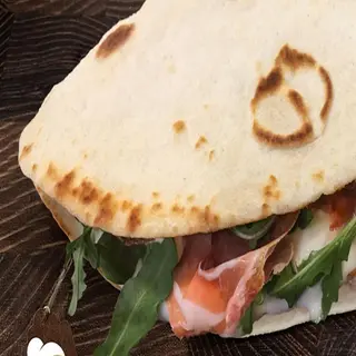 Q1 - “Lurisia”, Squacquerone e rucola