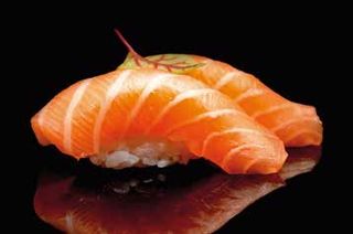 137 Nigiri sake - 2 pezzi