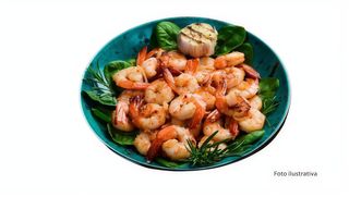 Gambas con verduras variadas