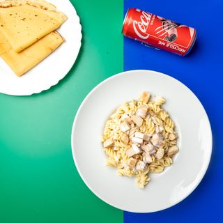 Pollo pasta + Palačinka sa eurokremom + Coca-Cola 0.33l